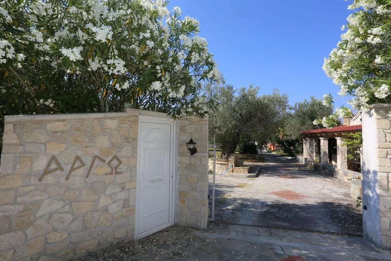 Villa Argo 2 - Beachfront, Big Gardens, Location! Pefkochori Greece