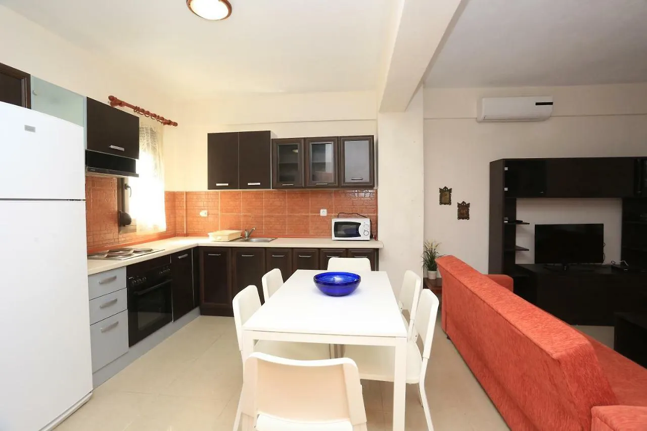 Villa Argo 2 - Beachfront, Big Gardens, Location! Pefkochori