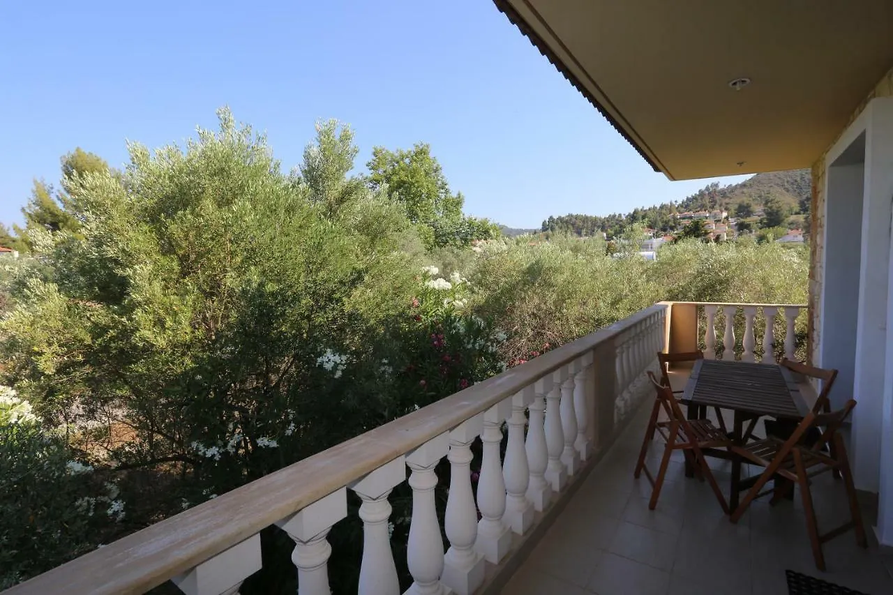 Villa Argo 2 - Beachfront, Big Gardens, Location! Pefkochori